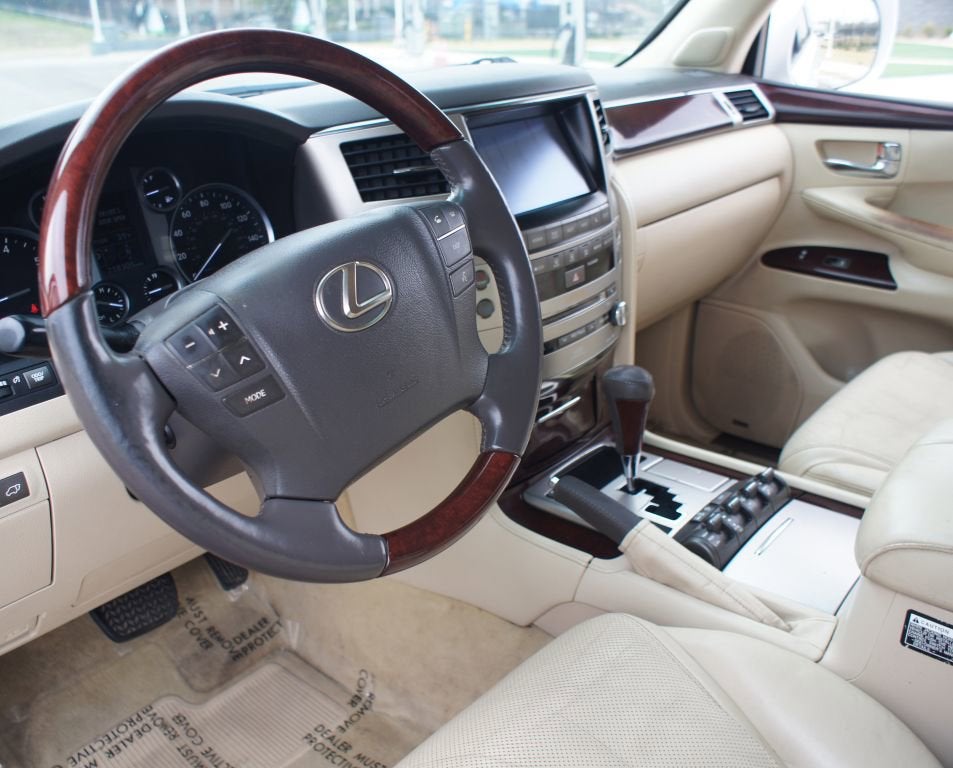 2013 Lexus LX 570 