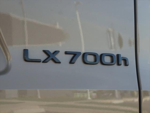 2025 Lexus LX LX 700h Overtrail