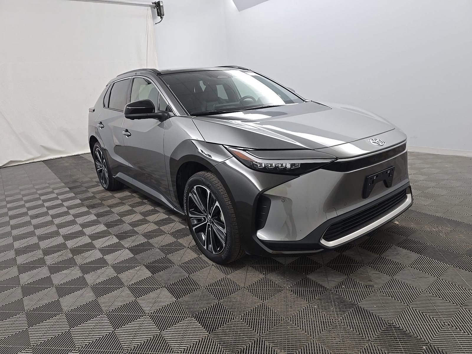 2023 Toyota bZ4X Limited