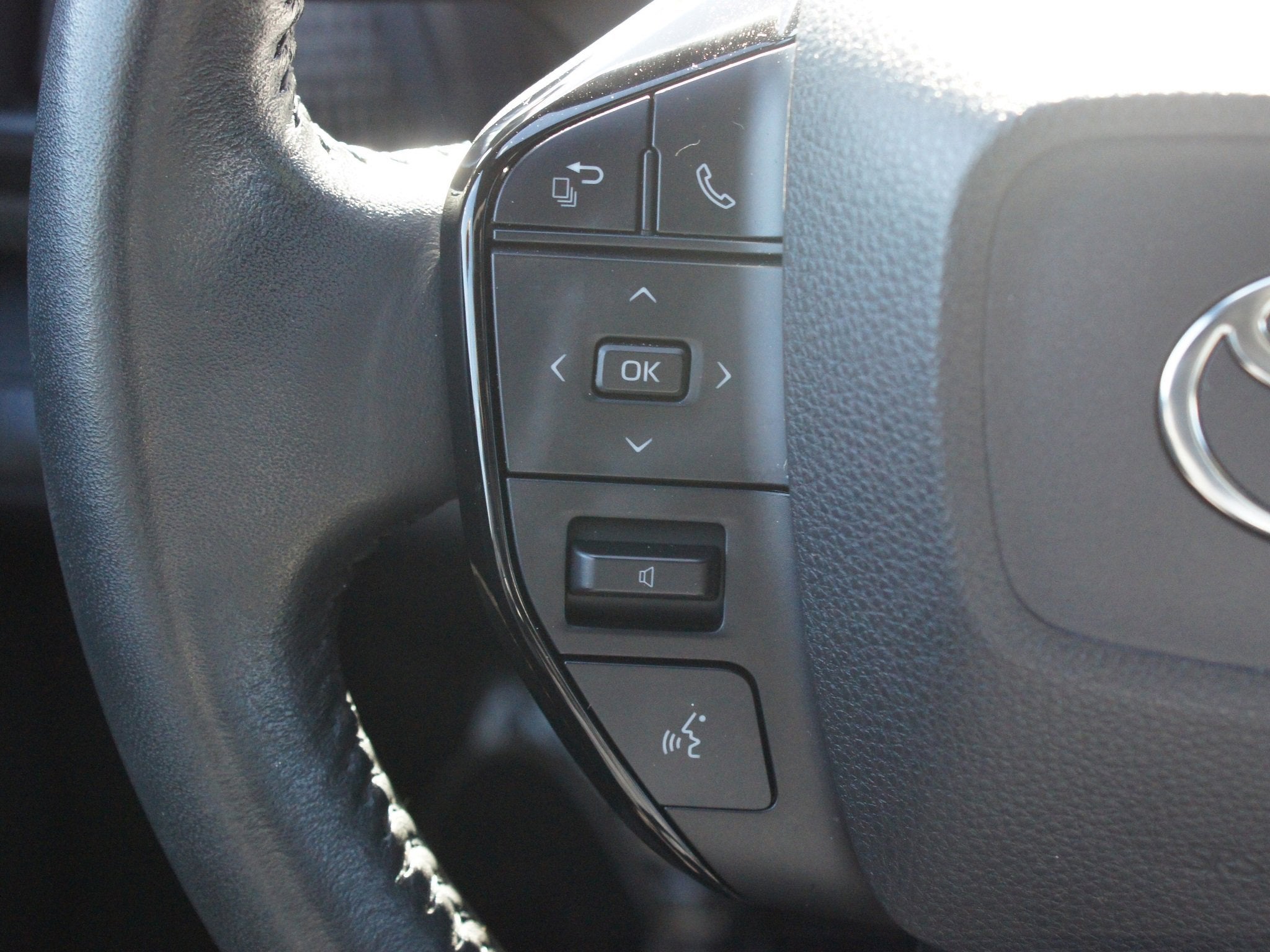 2023 Toyota bZ4X Limited