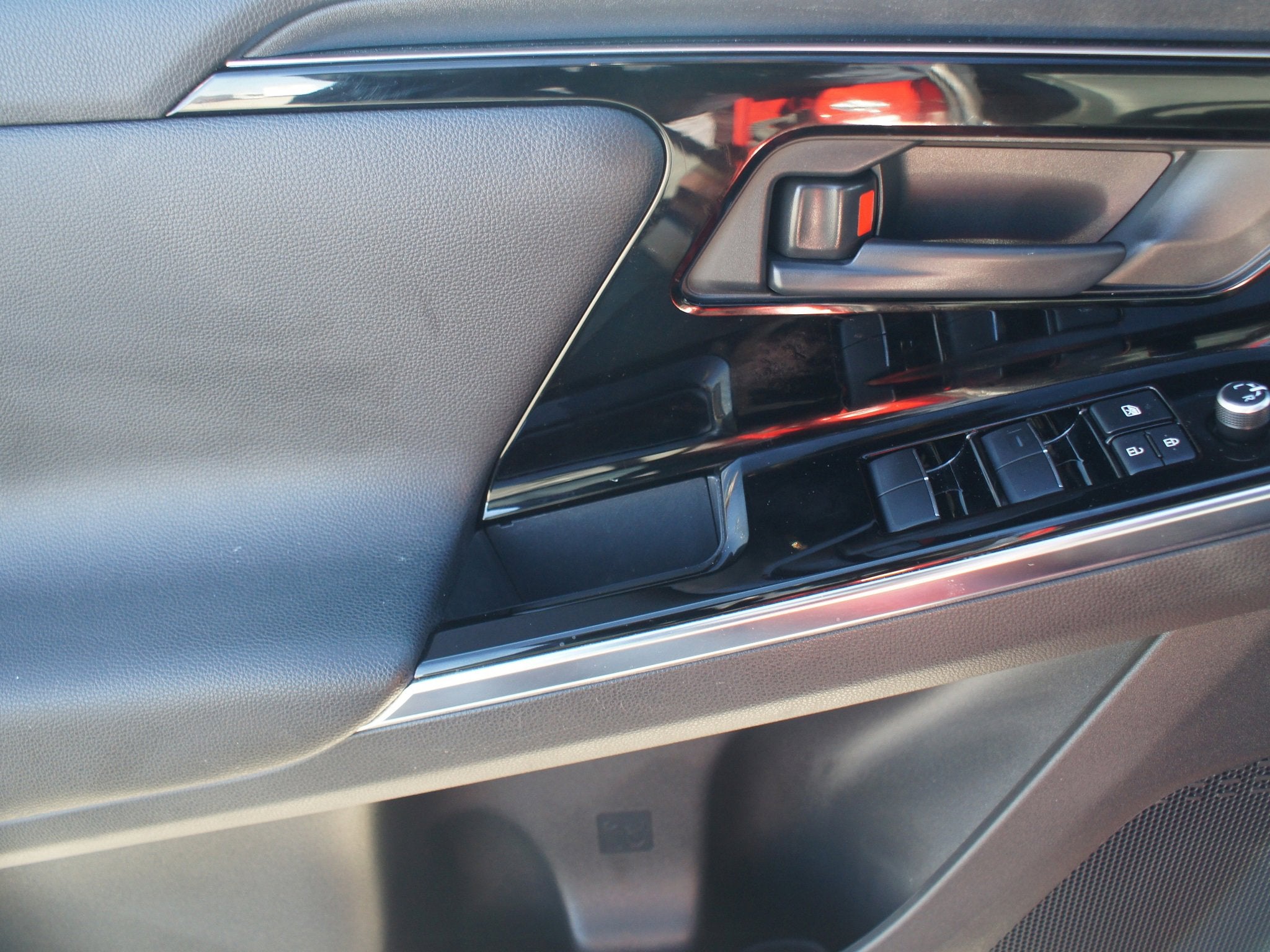 2023 Toyota bZ4X Limited