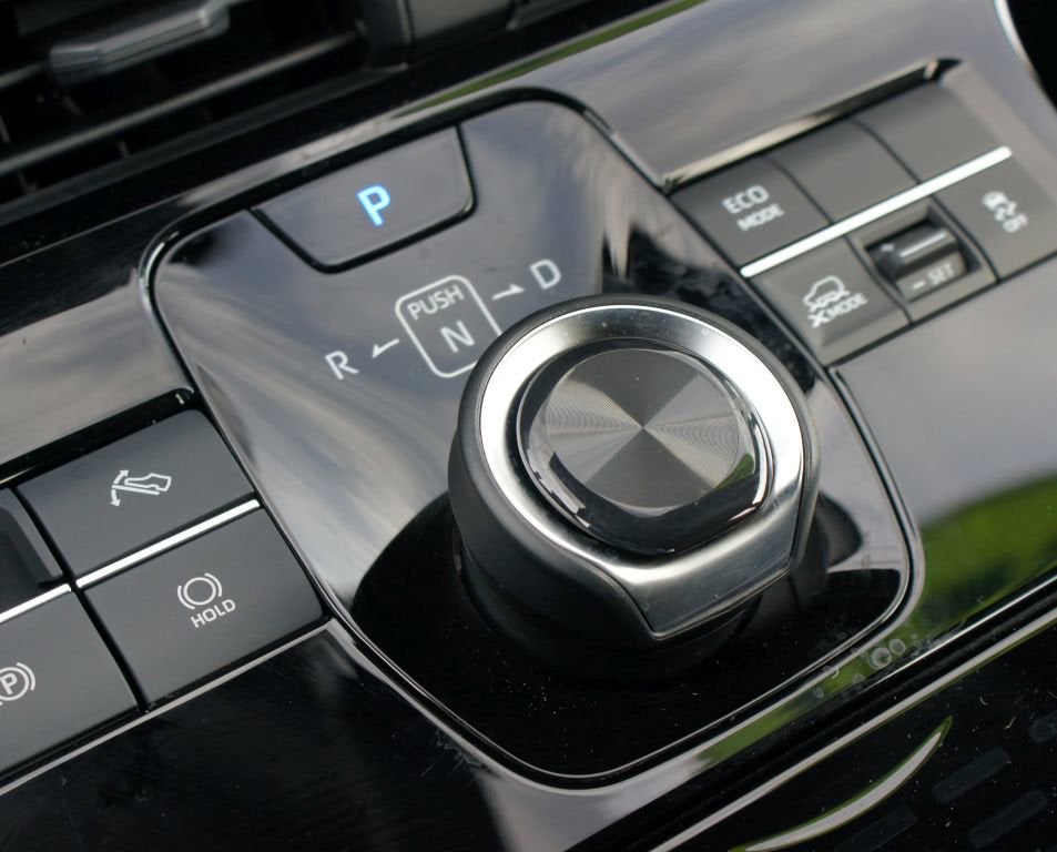 2025 Toyota bZ4X XLE