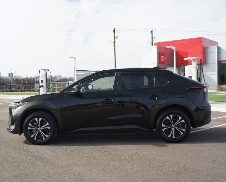 2025 Toyota bZ4X XLE