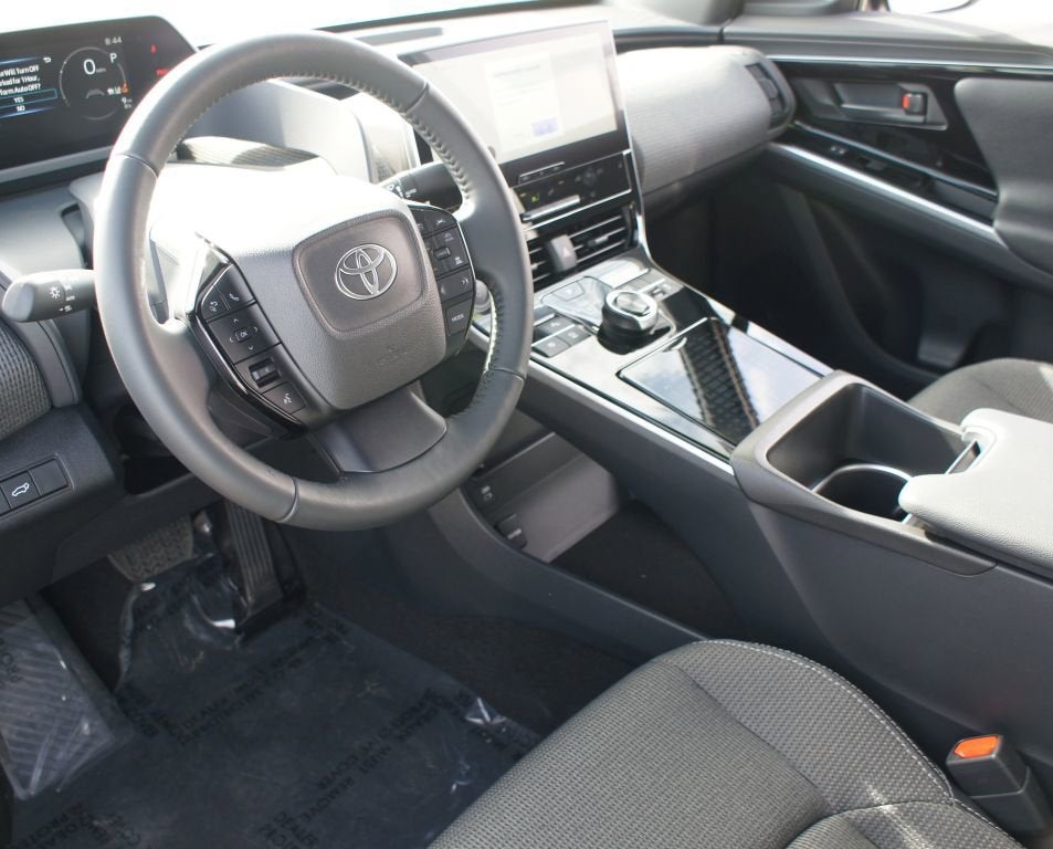 2025 Toyota bZ4X XLE