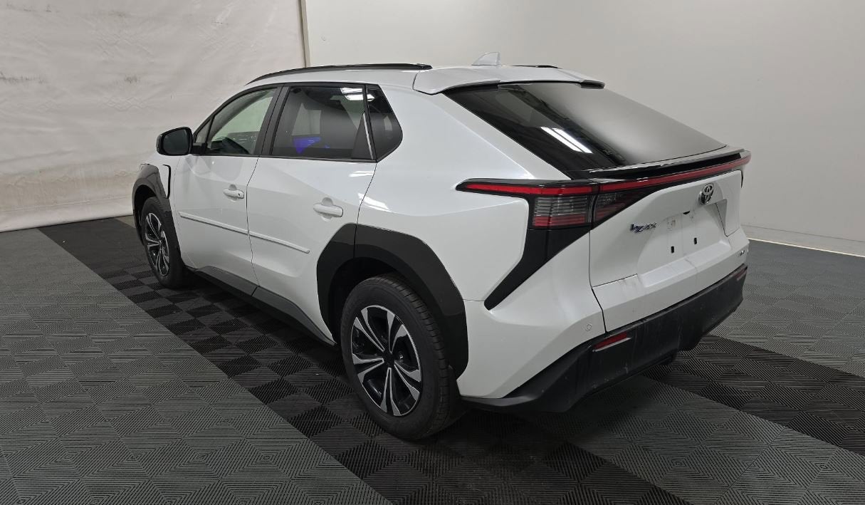 2023 Toyota bZ4X XLE
