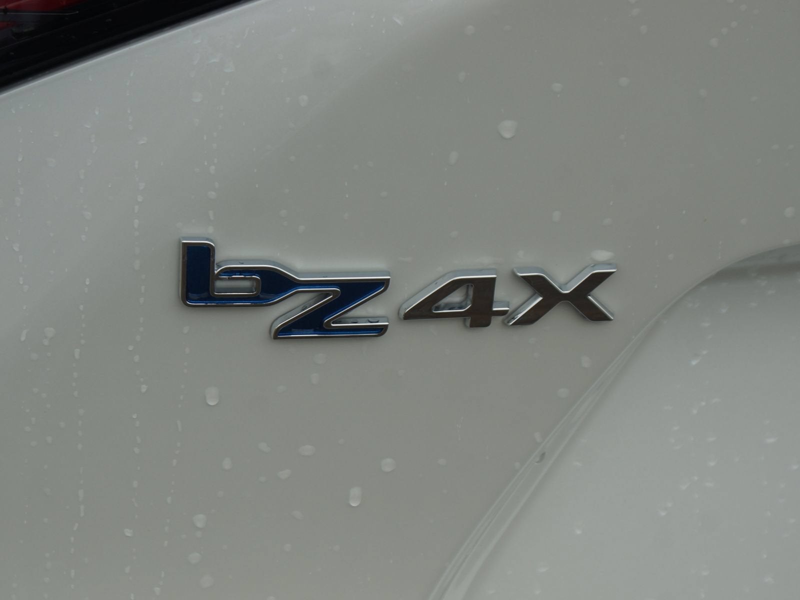 2025 Toyota bZ4X Limited