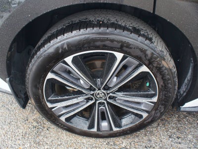 2025 Toyota bZ4X Limited