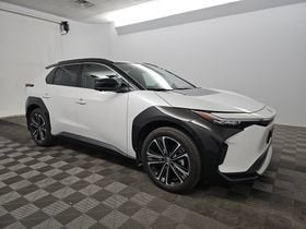 2025 Toyota bZ4X Limited