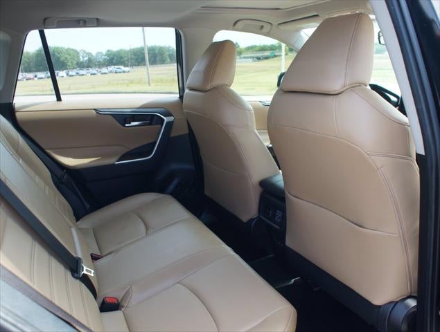 2022 Toyota RAV4 Hybrid XLE Premium