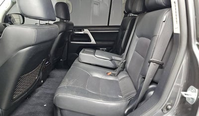 2018 Toyota Land Cruiser Base