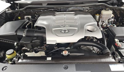 2018 Toyota Land Cruiser Base
