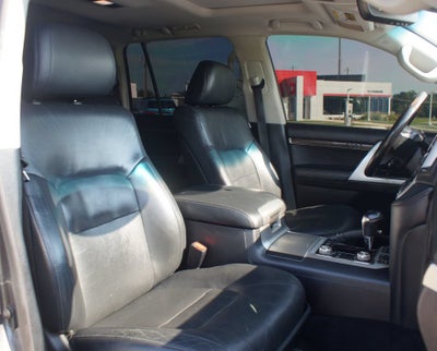 2018 Toyota Land Cruiser Base