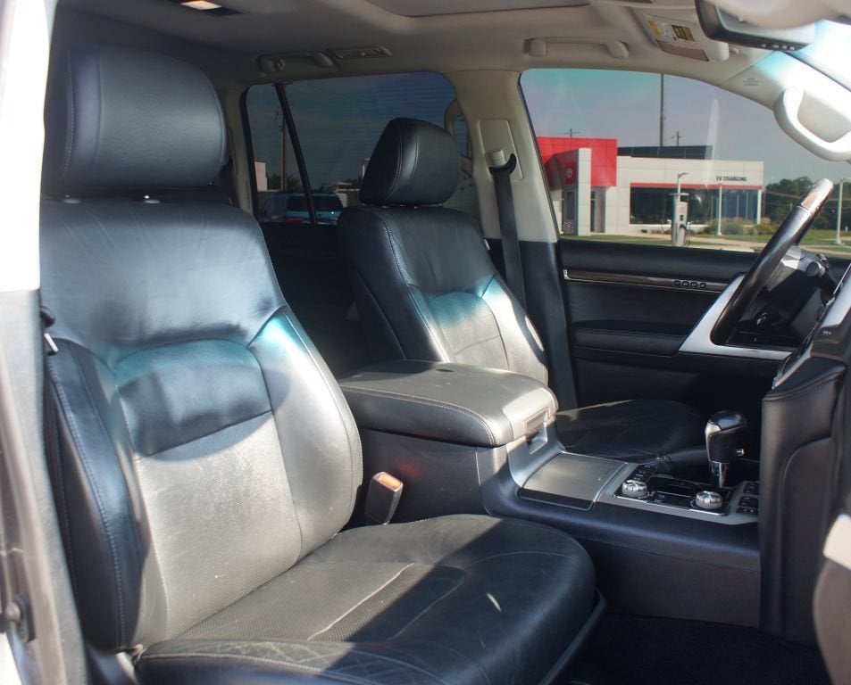 2018 Toyota Land Cruiser Base