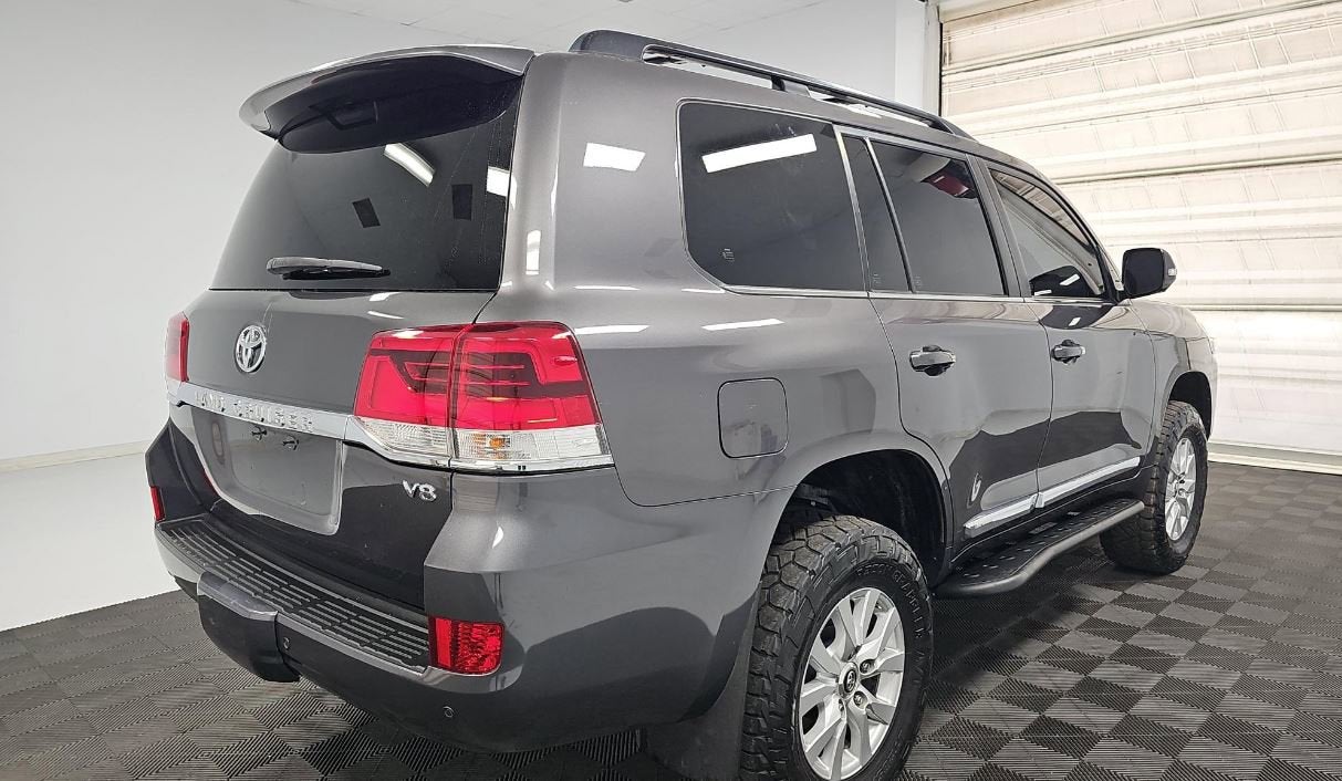 2018 Toyota Land Cruiser Base