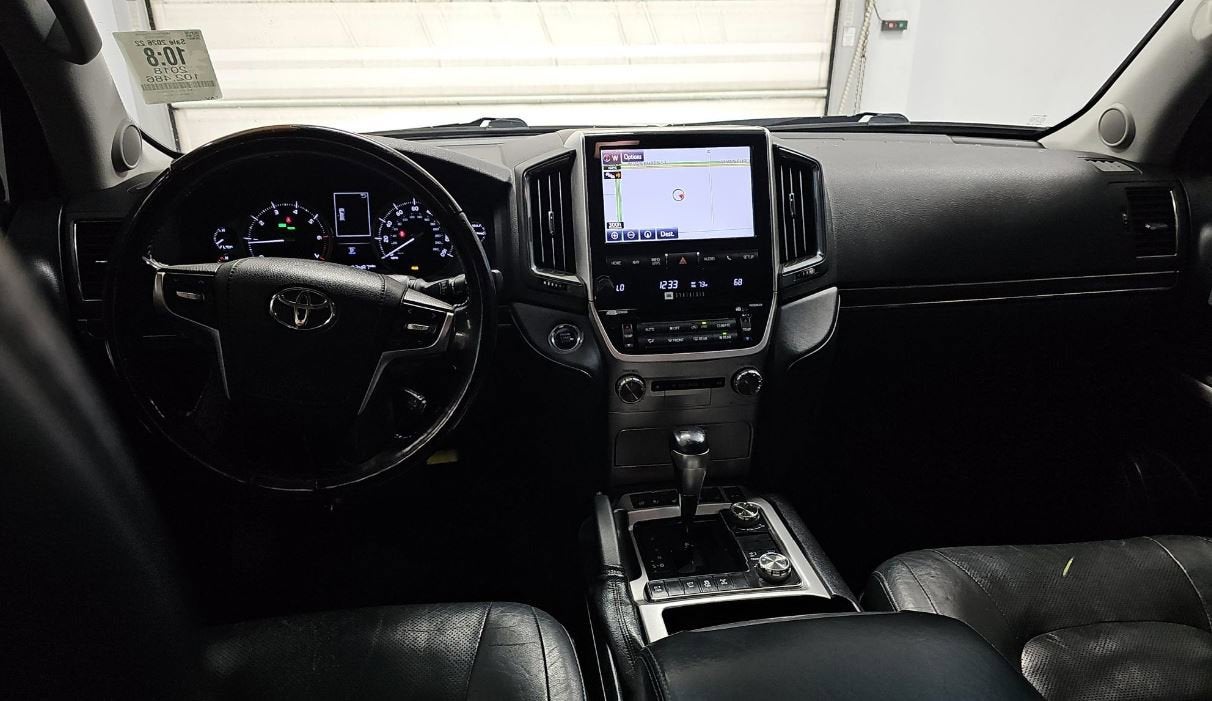 2018 Toyota Land Cruiser Base