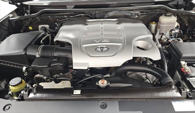 2018 Toyota Land Cruiser Base