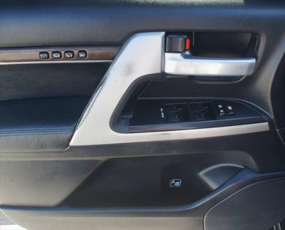 2018 Toyota Land Cruiser Base