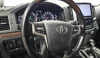 2018 Toyota Land Cruiser Base