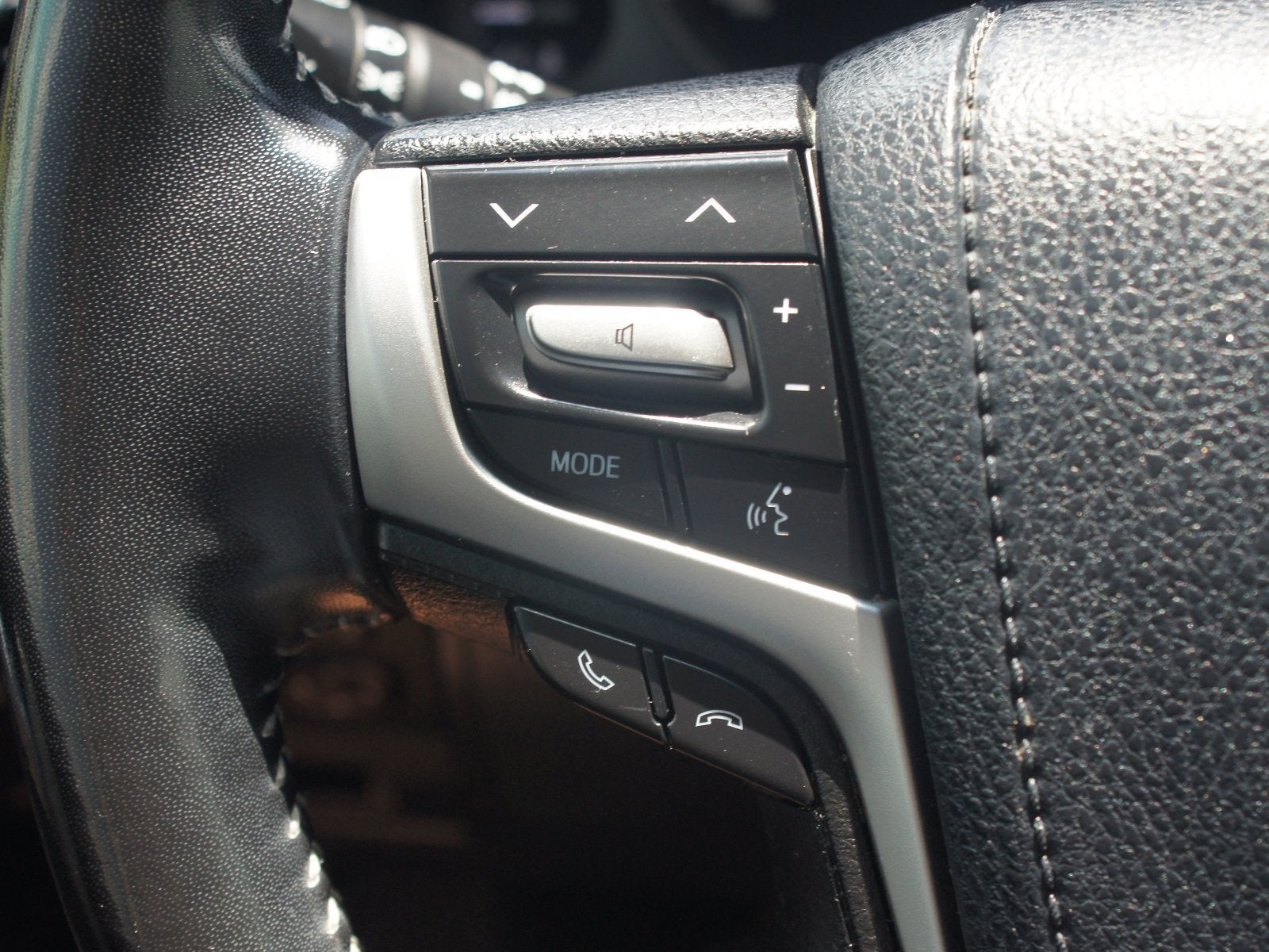 2018 Toyota Land Cruiser Base