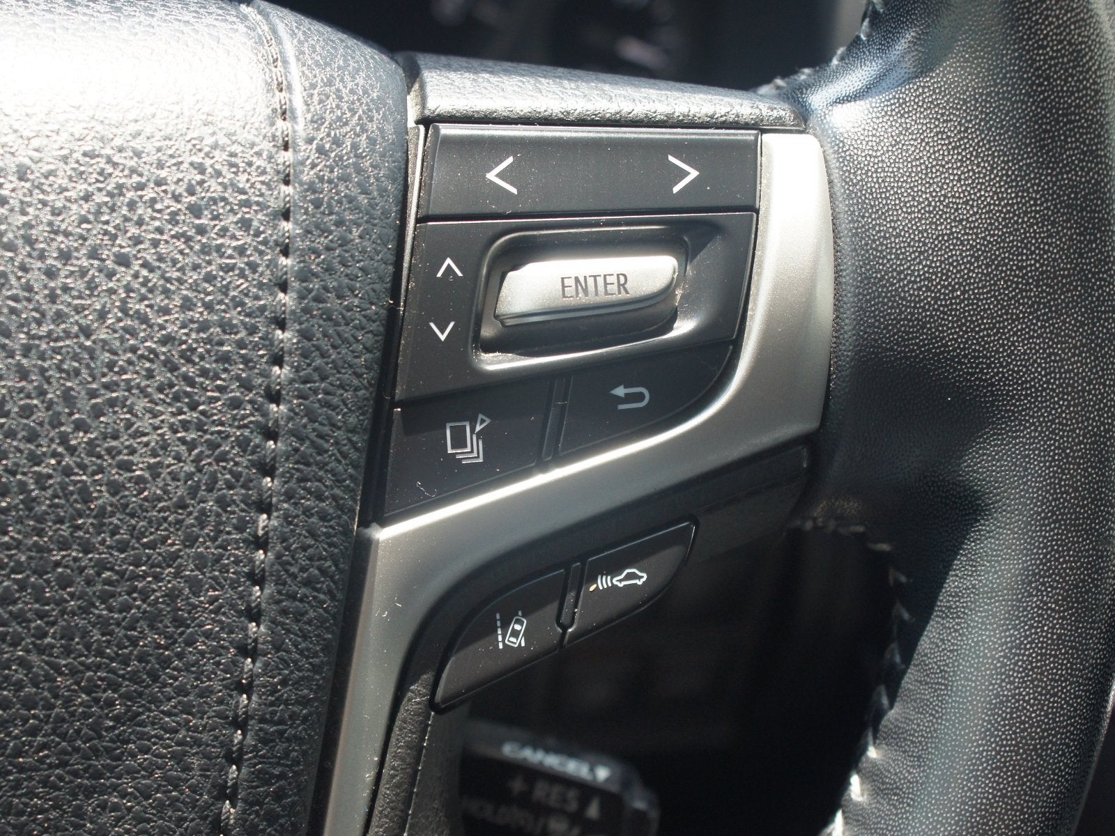 2018 Toyota Land Cruiser Base