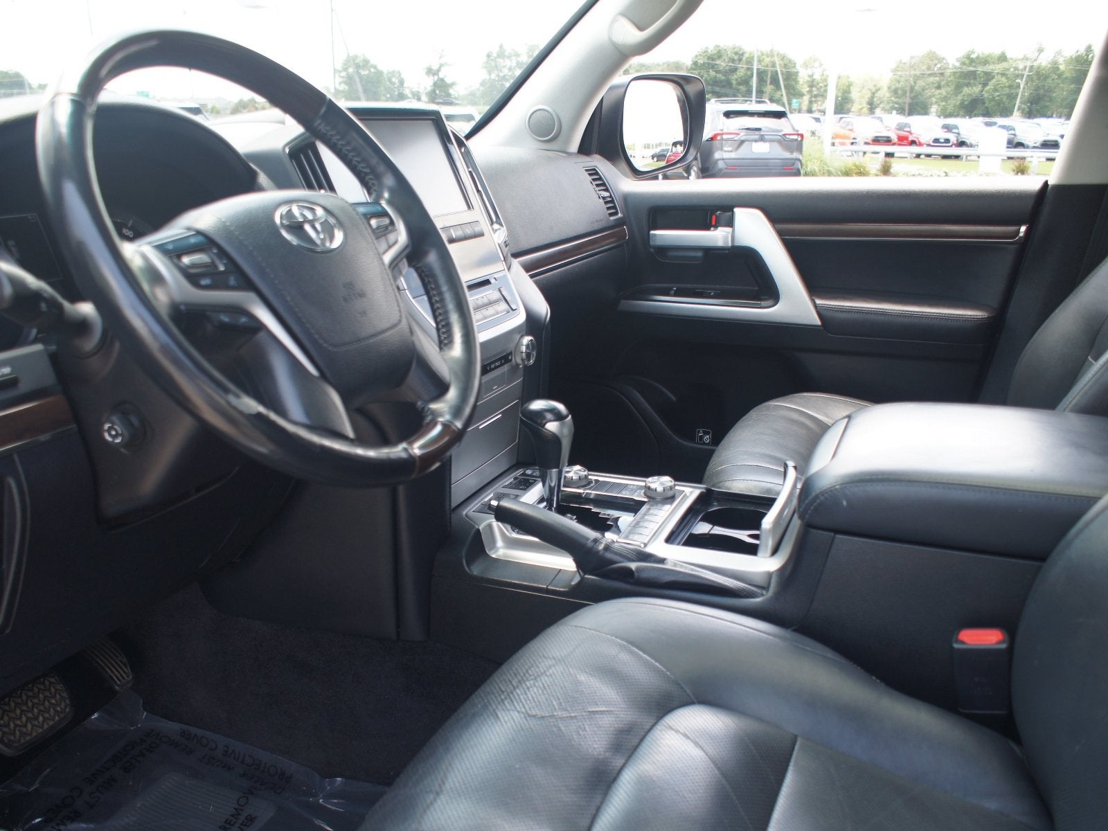 2018 Toyota Land Cruiser Base