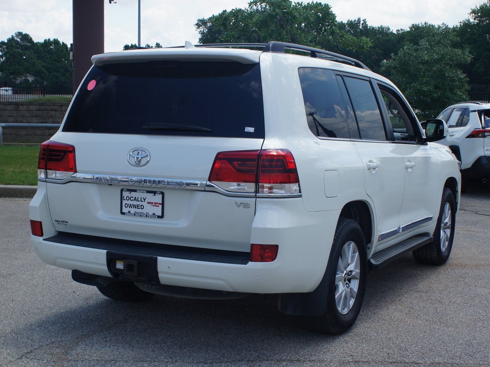 2018 Toyota Land Cruiser Base