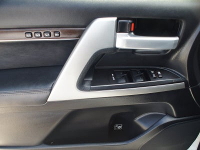 2018 Toyota Land Cruiser Base