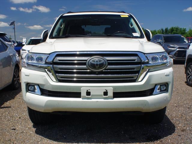 2018 Toyota Land Cruiser Base