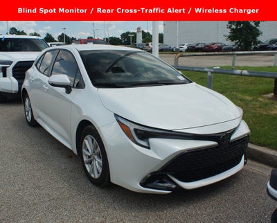 2025 Toyota Corolla Hatchback SE