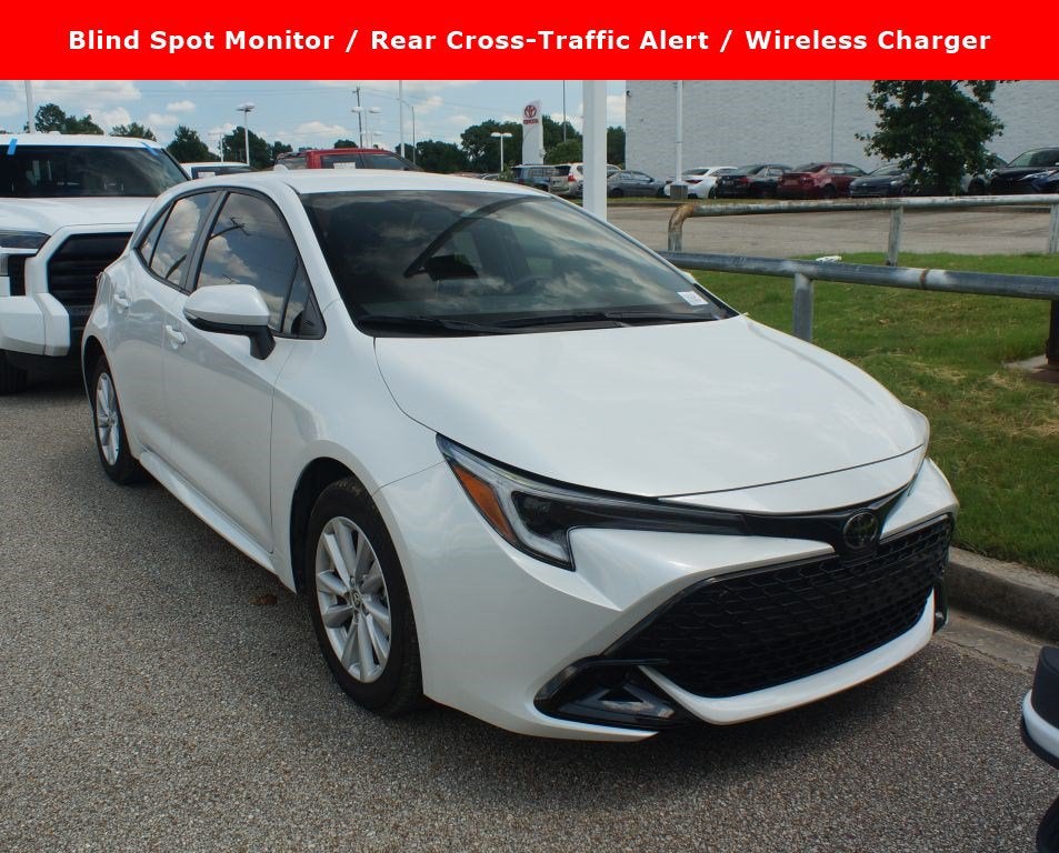 2025 Toyota Corolla Hatchback SE