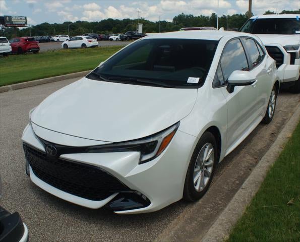 2025 Toyota Corolla Hatchback SE