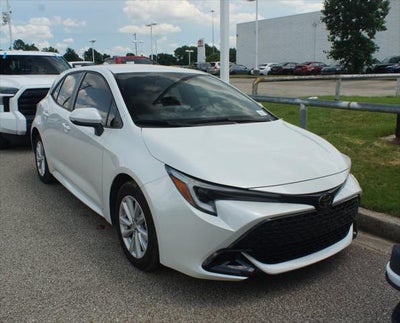 2025 Toyota Corolla Hatchback SE