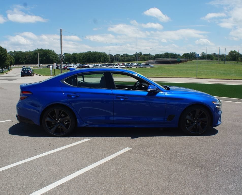 2023 Genesis G70 2.0T