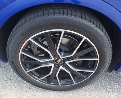 2022 Audi SQ5 Premium Plus