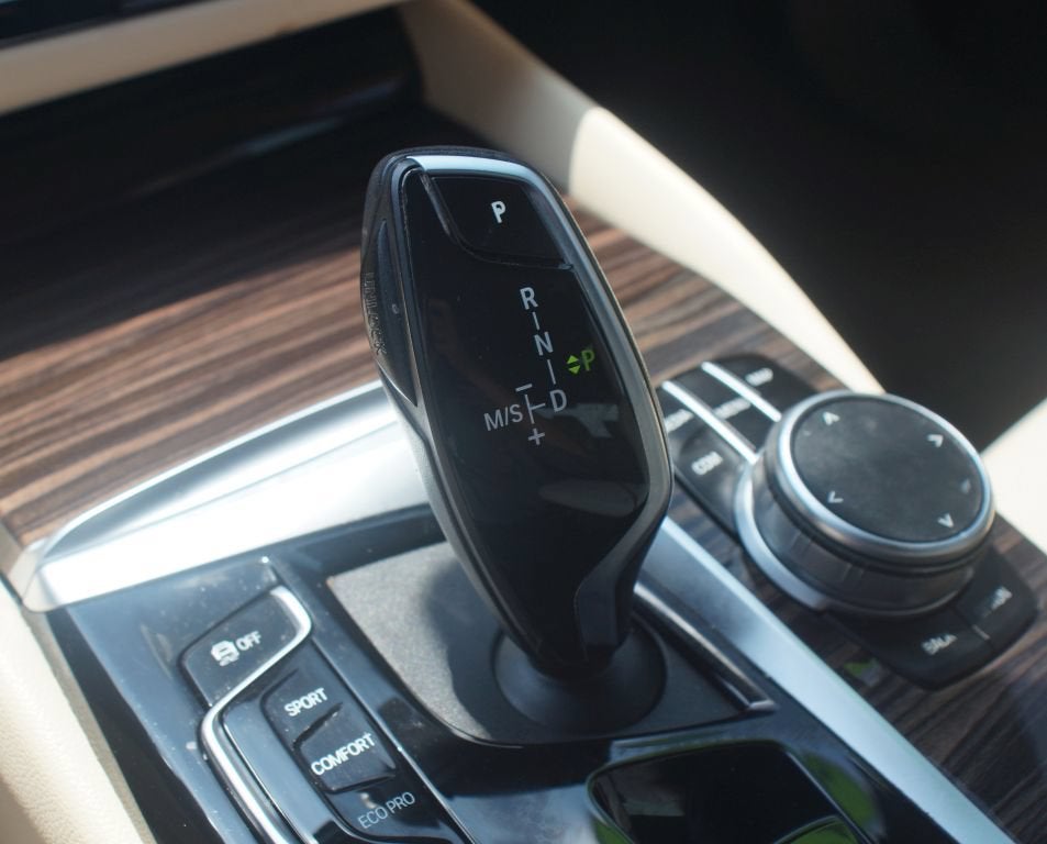 2022 BMW 5 Series 530i