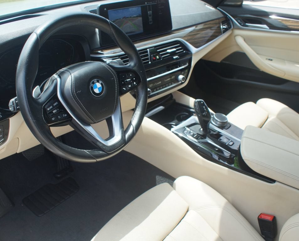 2022 BMW 5 Series 530i