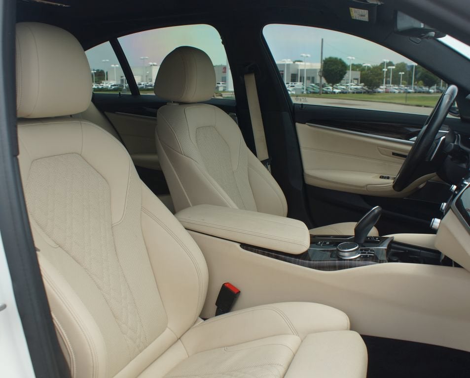 2022 BMW 5 Series 530i