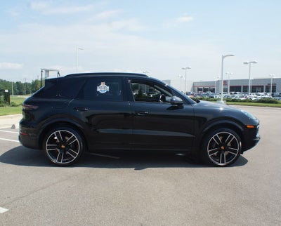 2023 Porsche Cayenne Base