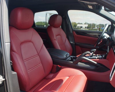 2023 Porsche Cayenne Base