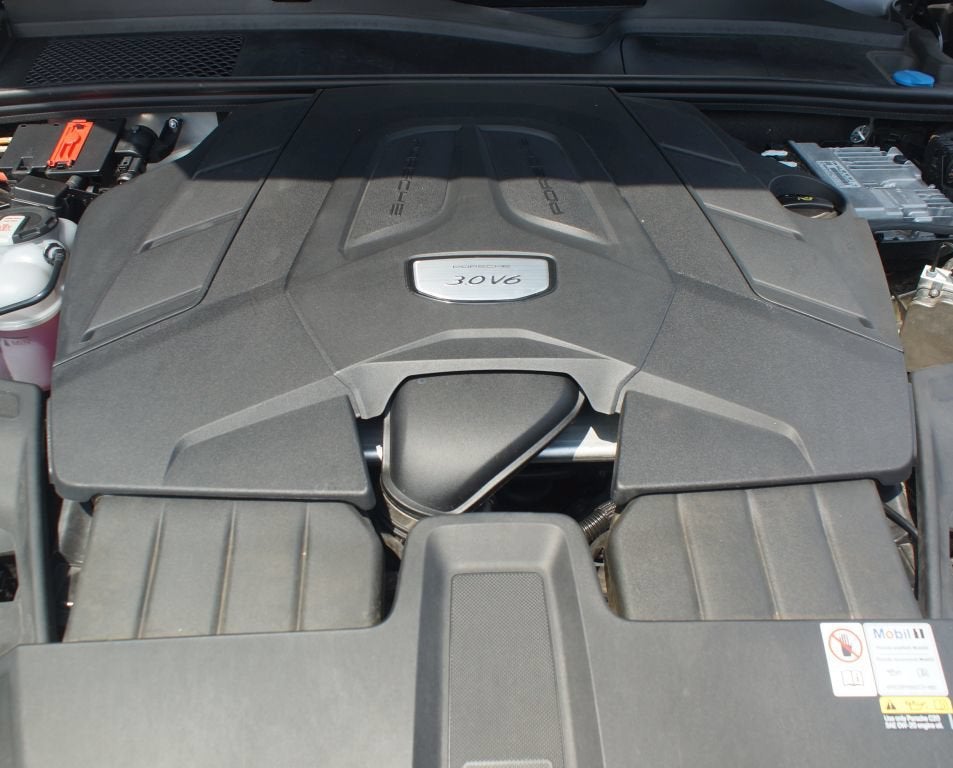 2023 Porsche Cayenne Base