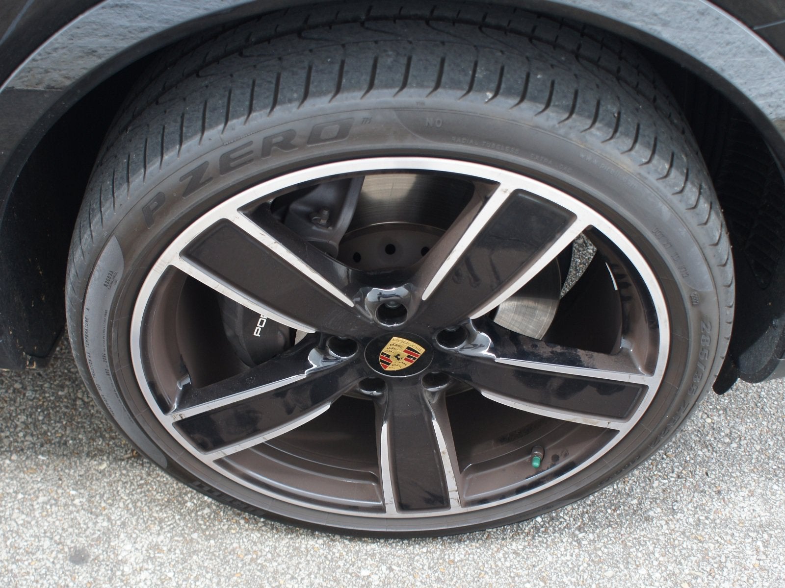 2023 Porsche Cayenne Base