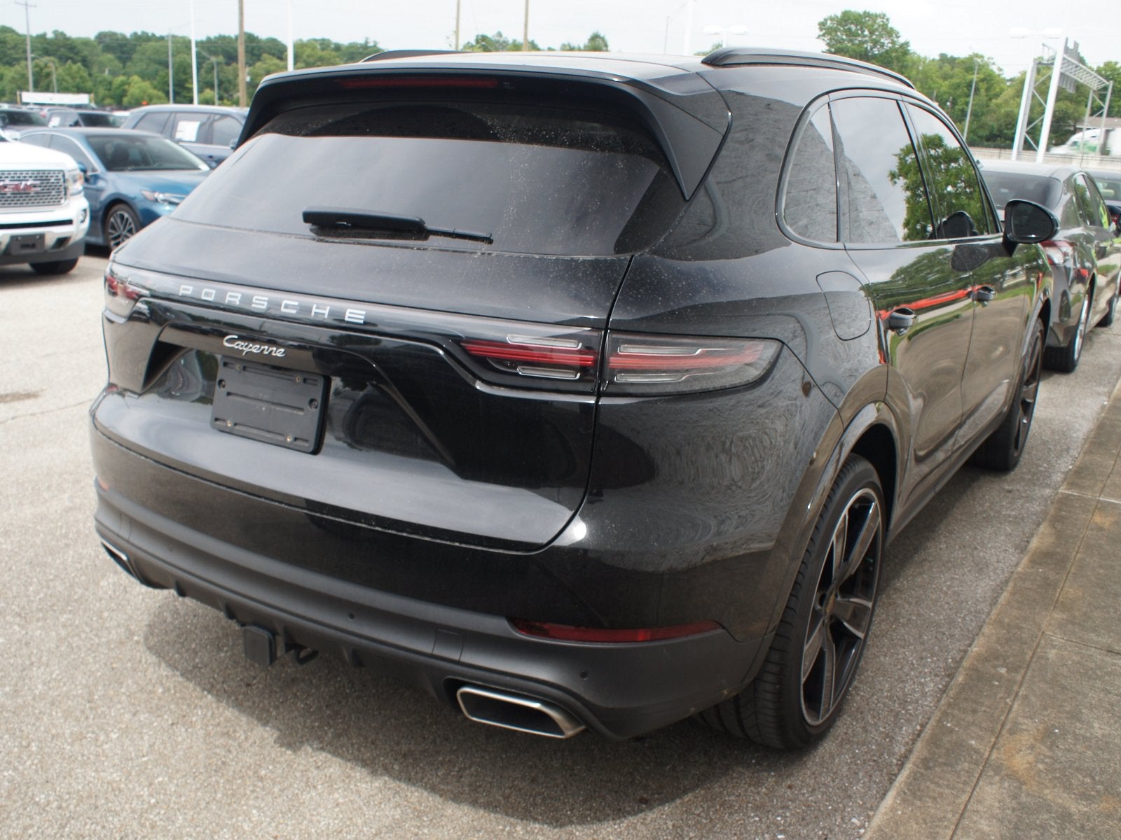 2023 Porsche Cayenne Base