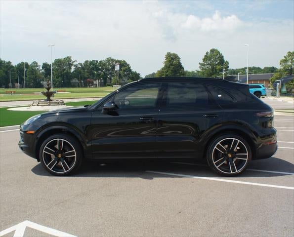 2023 Porsche Cayenne Base