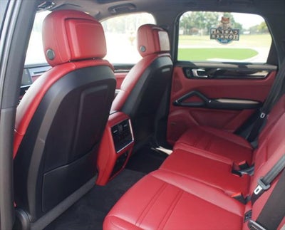 2023 Porsche Cayenne Base