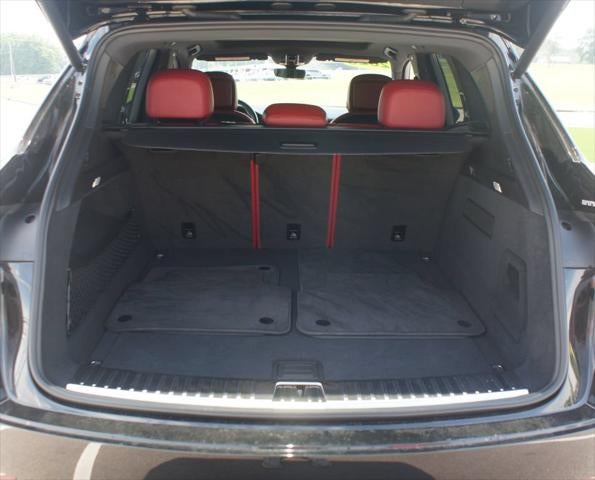 2023 Porsche Cayenne Base