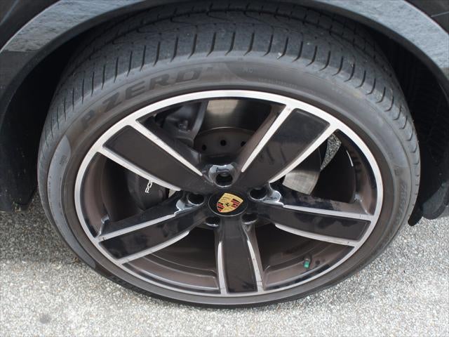 2023 Porsche Cayenne Base